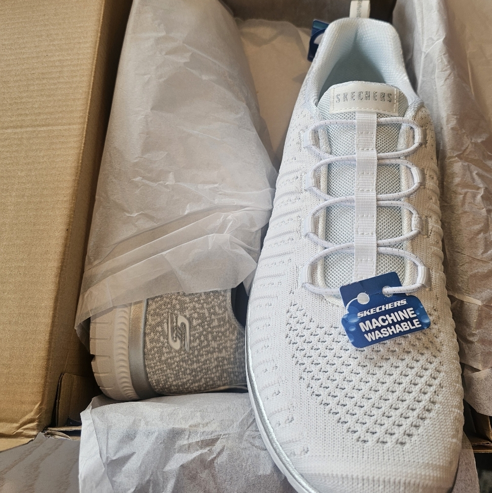 Skechers White and Silver Lucent Sneakers
